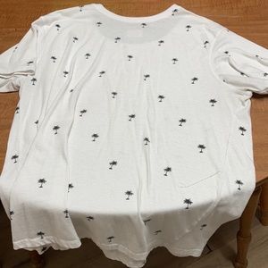 White and black palm tree t-shirt